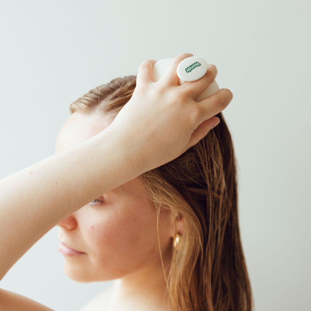 SILICONE SCALP MASSAGER | WONDR care